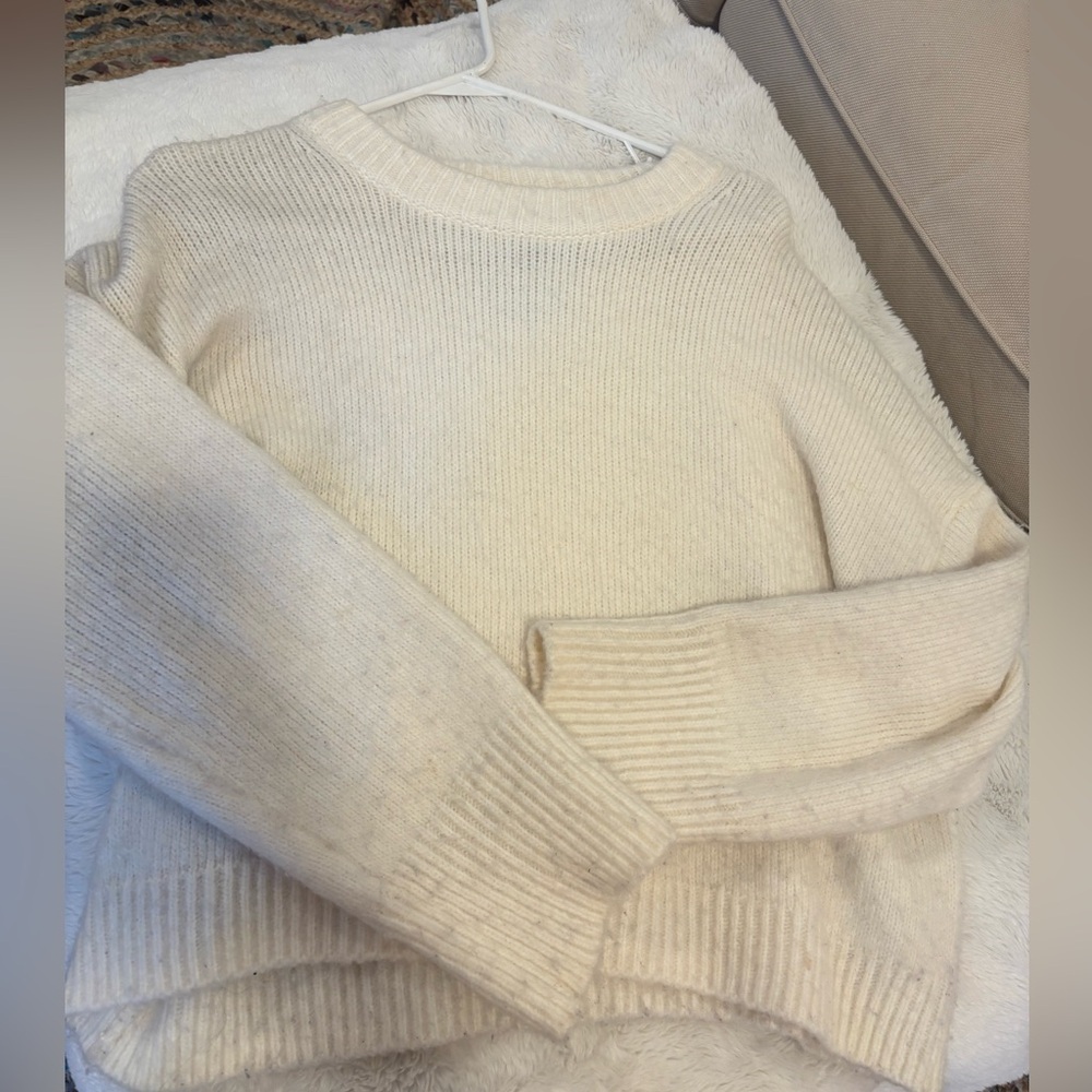Abercrombie cream sweater